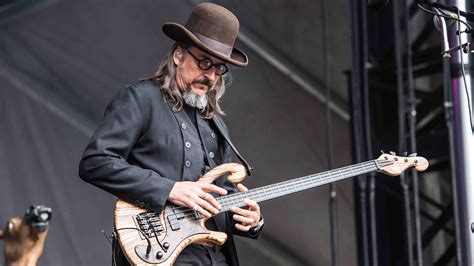 The 50 best bassists of all time .